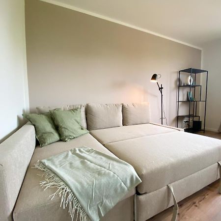 Schoene Wohnung Mit Rheinblick/Duesseldorf/Neuss/Messe Esterno foto