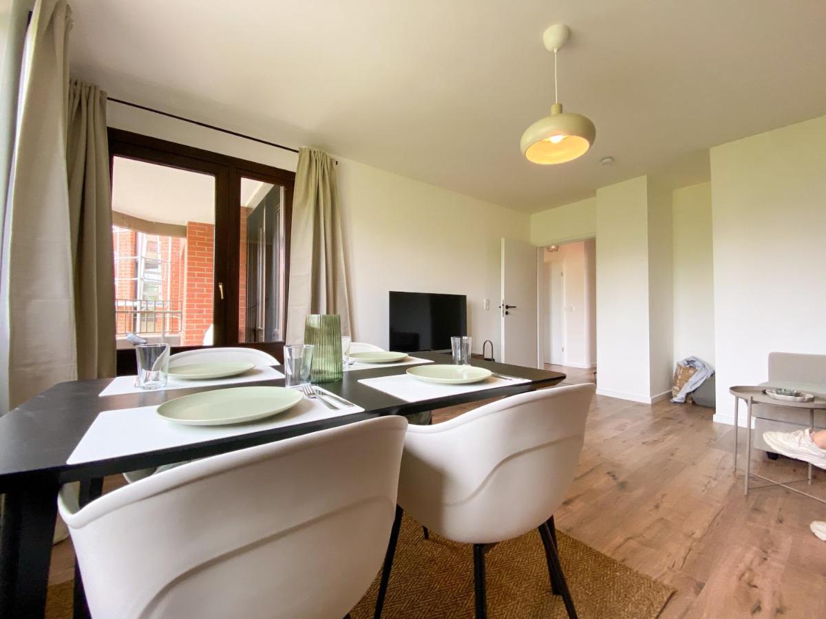 Schoene Wohnung Mit Rheinblick/Duesseldorf/Neuss/Messe Esterno foto